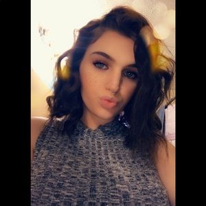 Meet your Posher, Alyssa